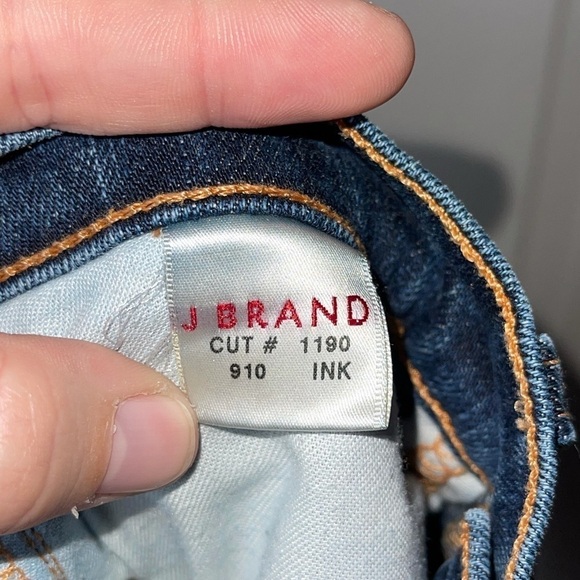 J BRAND x REVOLVE 910 Super Skinny Medium Dark Wash Mid Rise Jean,  Size 24 - Picture 4 of 8